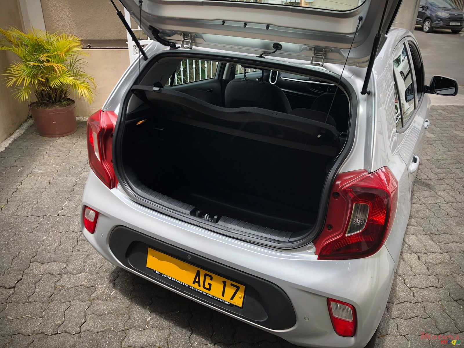 2017' Kia Rio photo #7