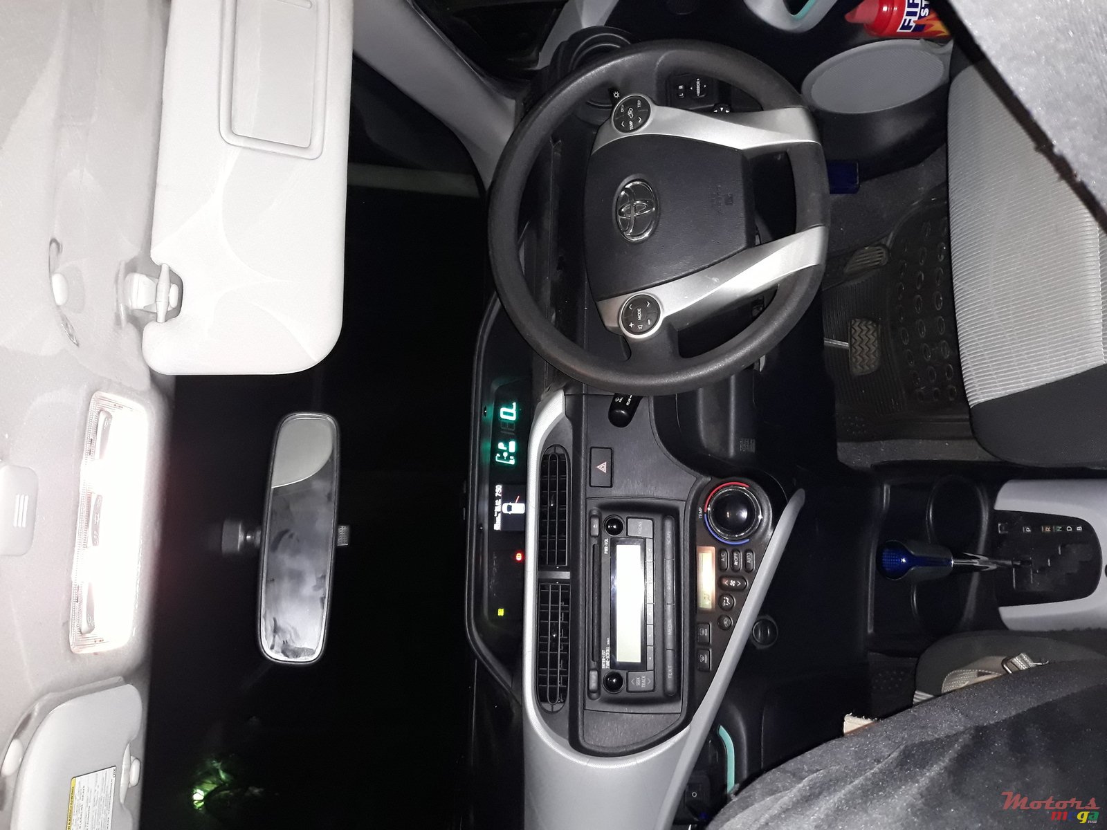 2013' Toyota Aqua photo #5