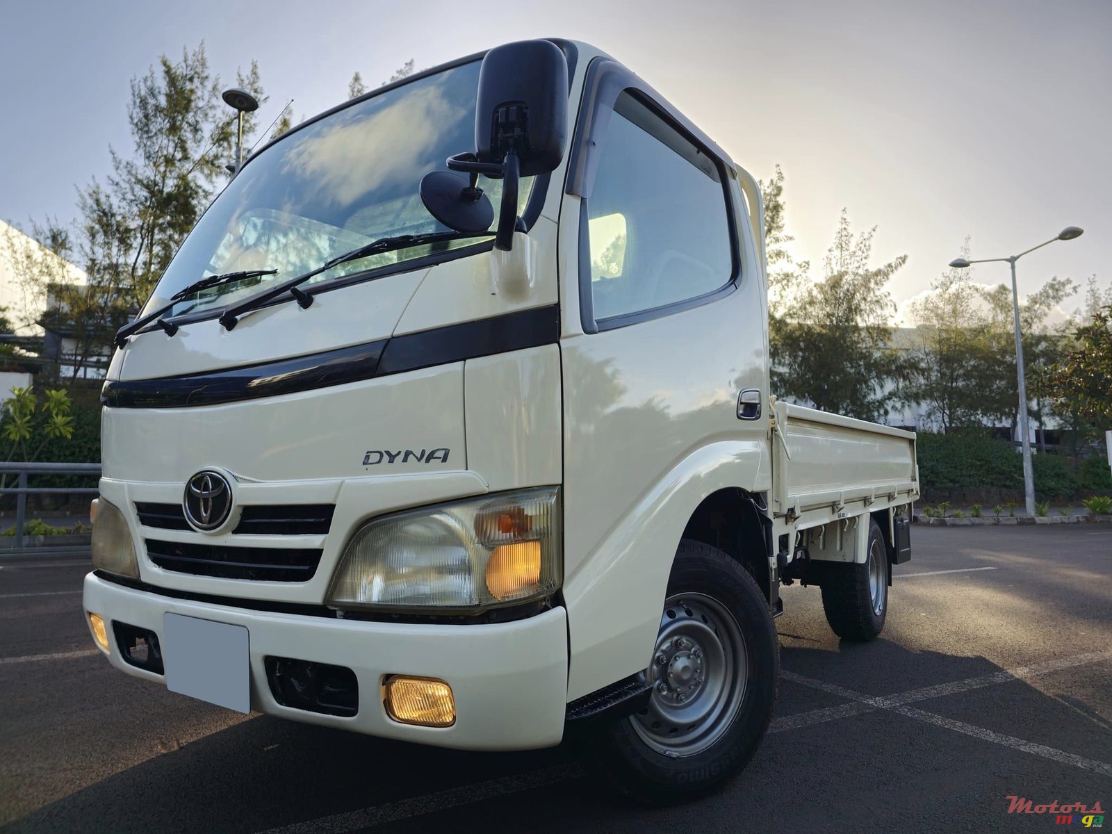 2008' Toyota Dyna photo #4
