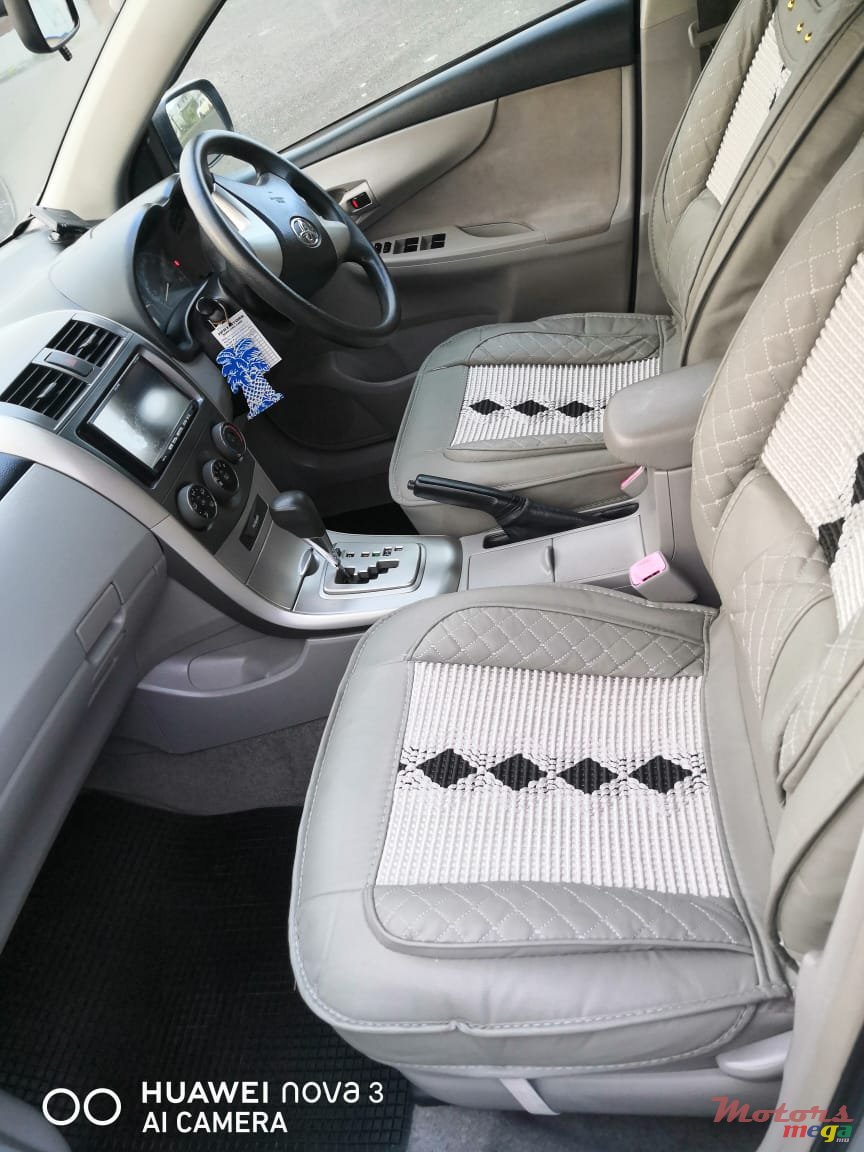 2011' Toyota Axio Japan photo #3