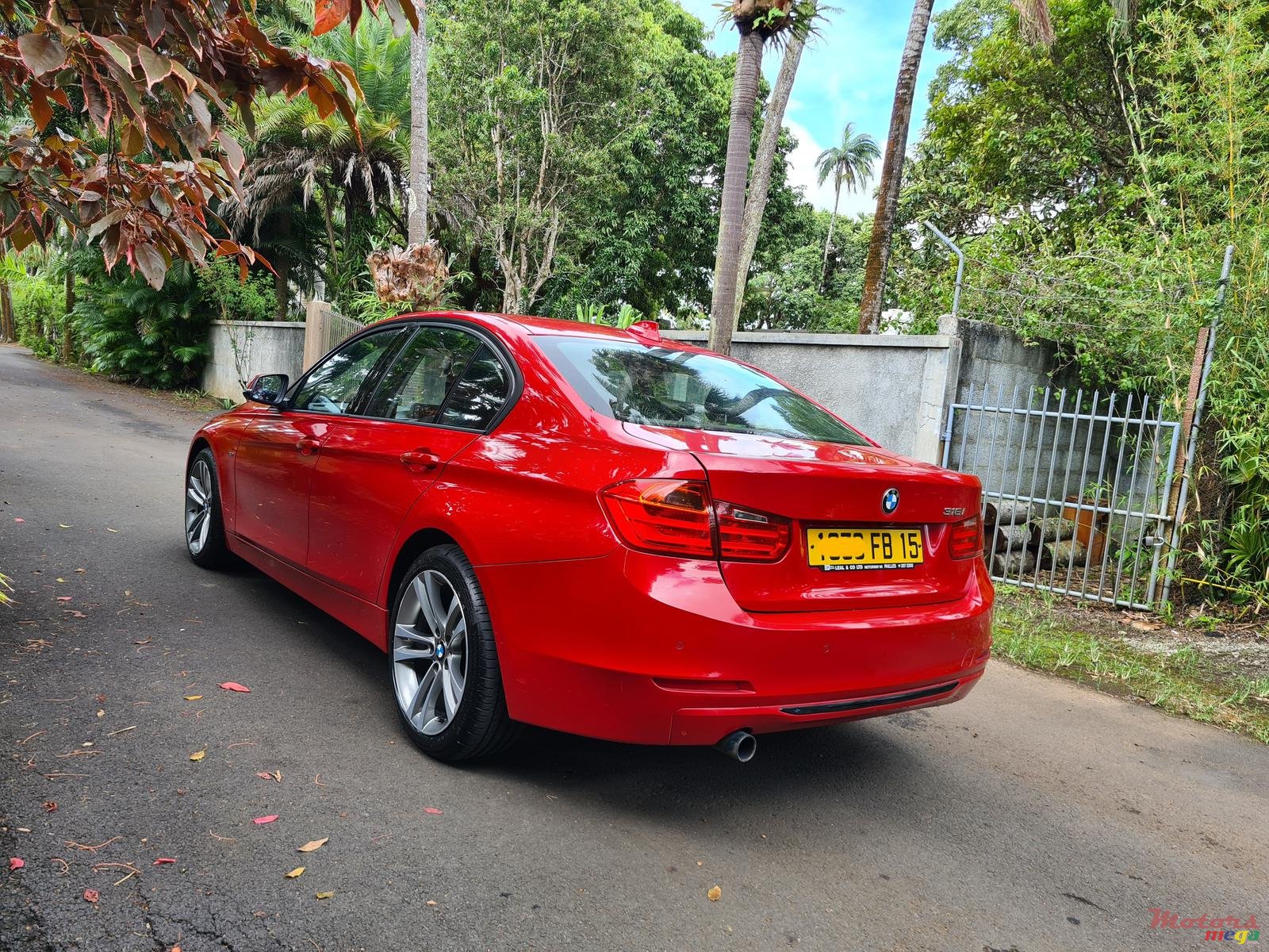 2015' BMW 318 Automatic photo #4