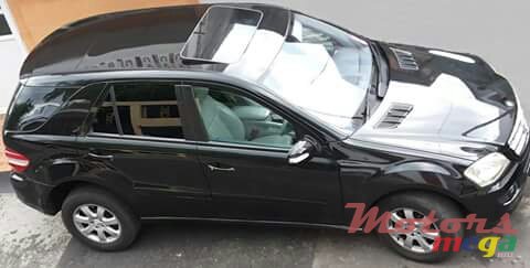 2005' Mercedes-Benz photo #3