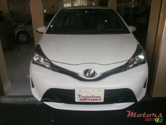 2016' Toyota Vitz photo #1