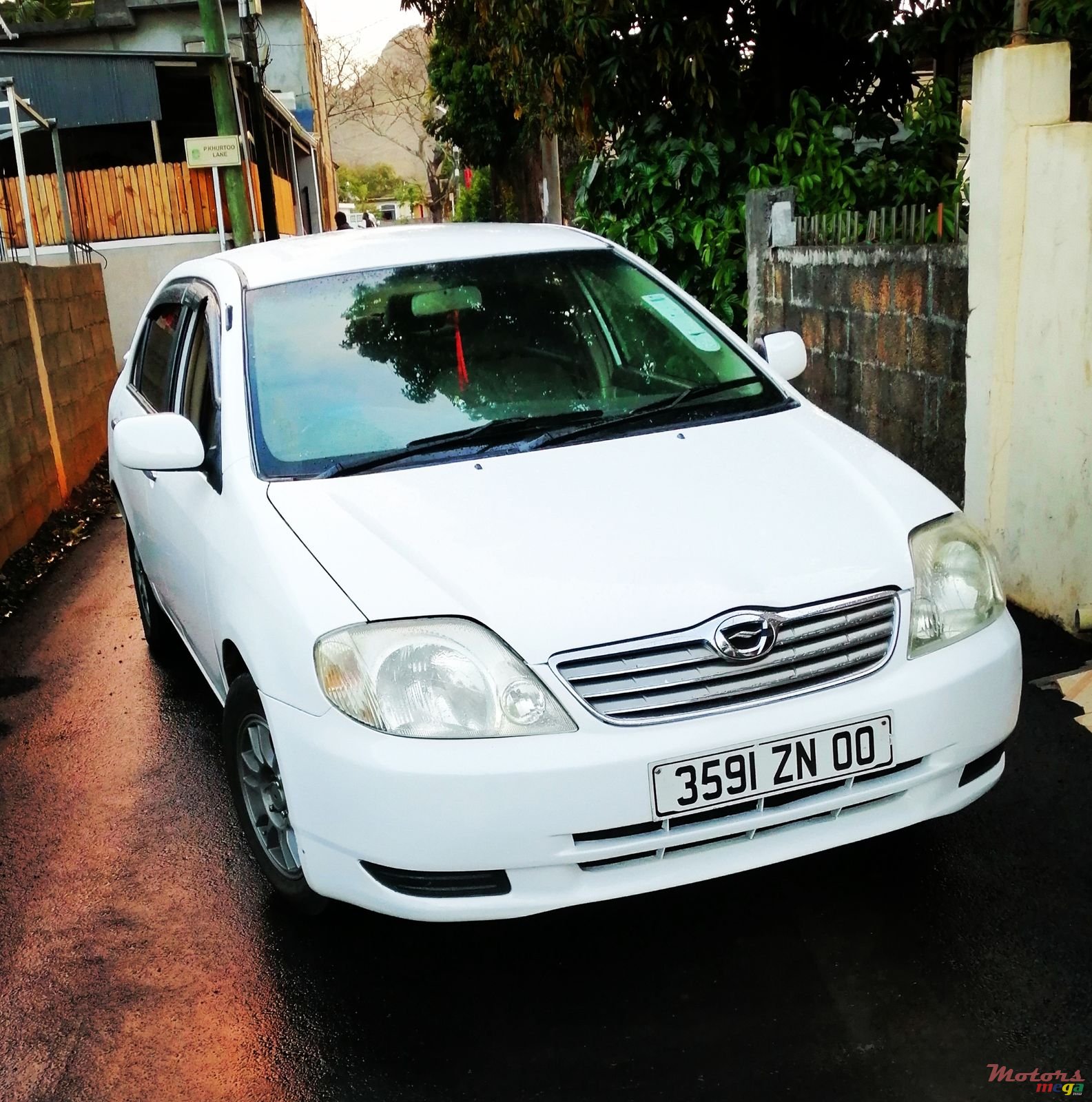 2000' Toyota Corolla NZE automatic photo #1