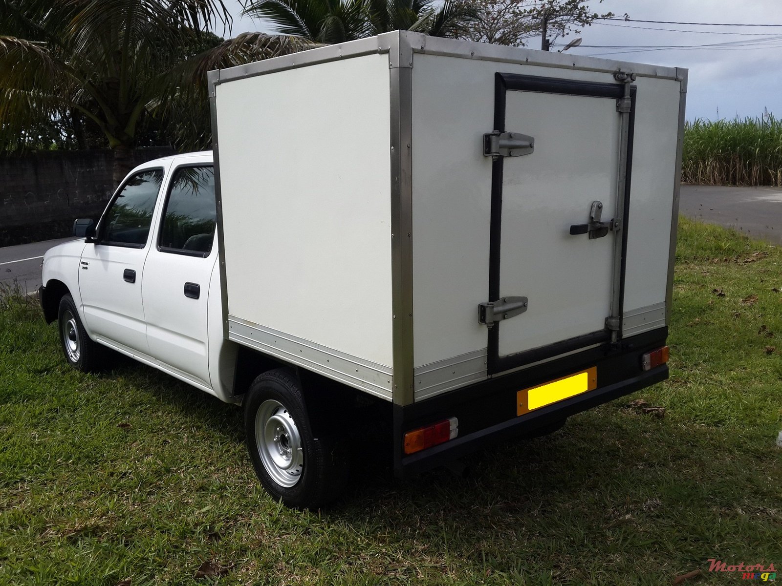 2005' Toyota Hilux photo #4