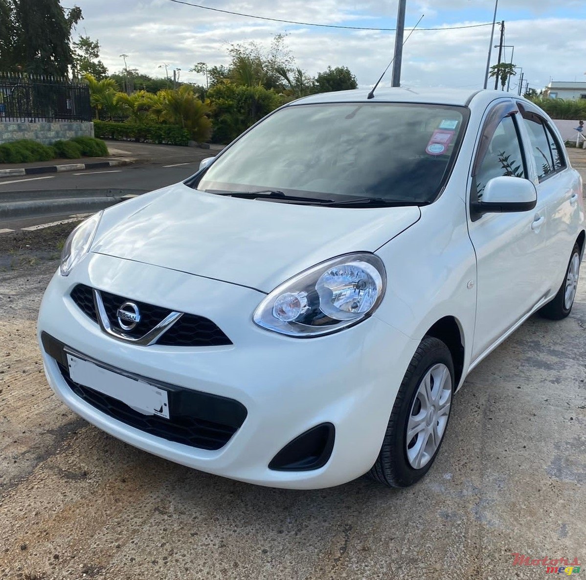 2015' Nissan March photo #4