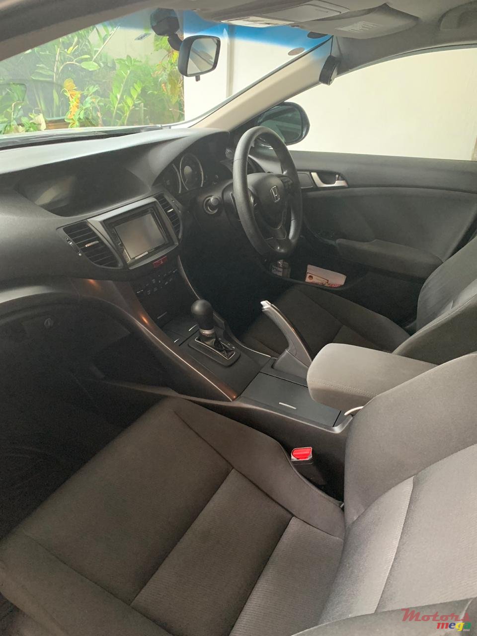 2011' Honda Accord Everything original photo #5