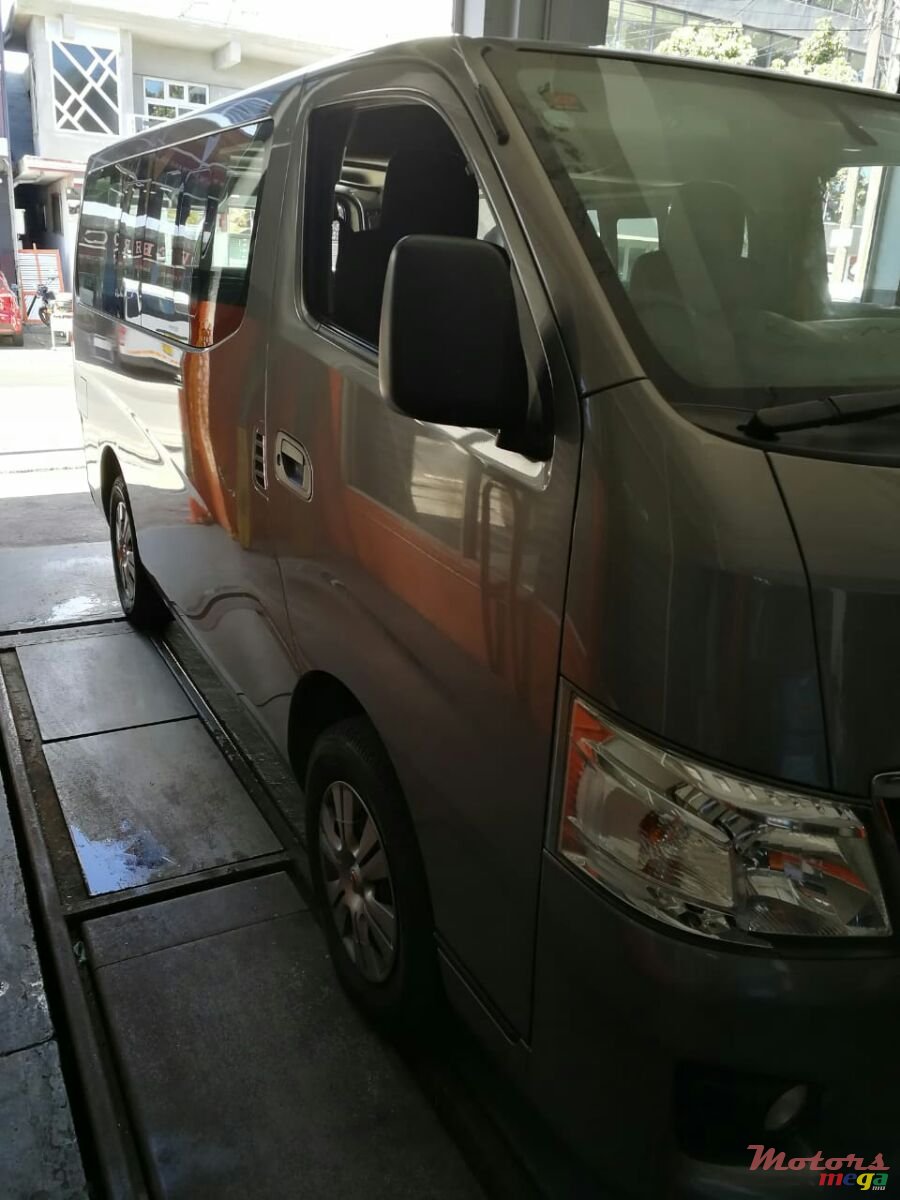 2016' Nissan photo #5