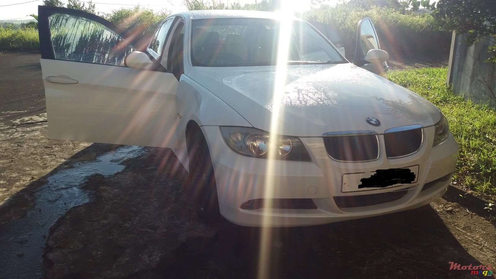 2007' BMW 316 photo #1