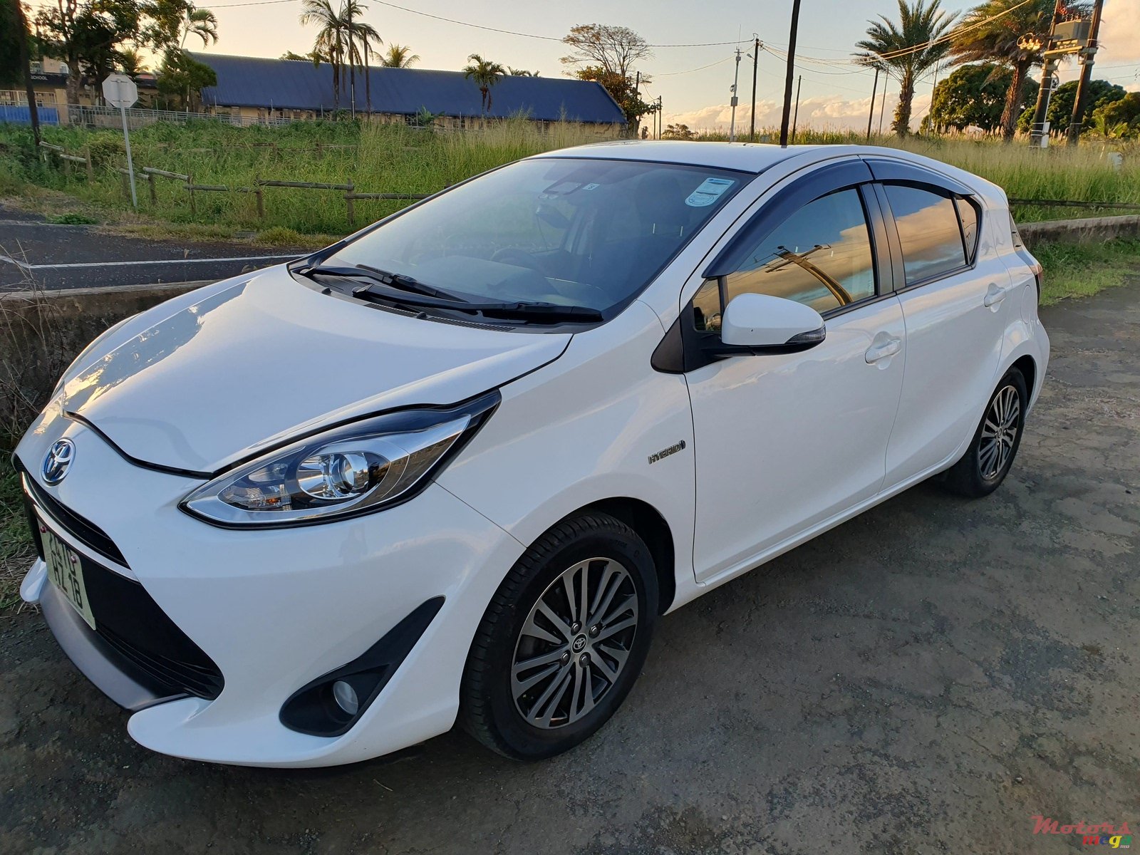 2018' Toyota Aqua photo #5