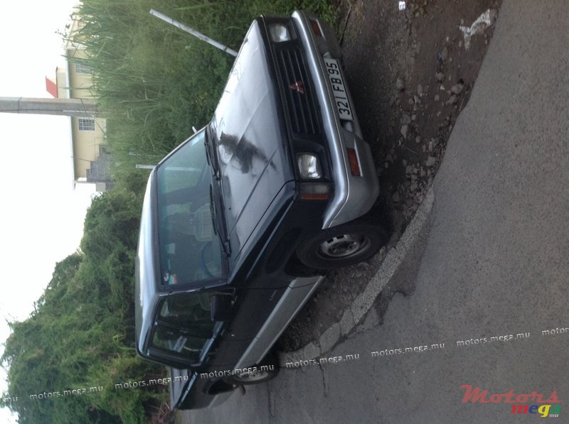1995' Mitsubishi L200 photo #1