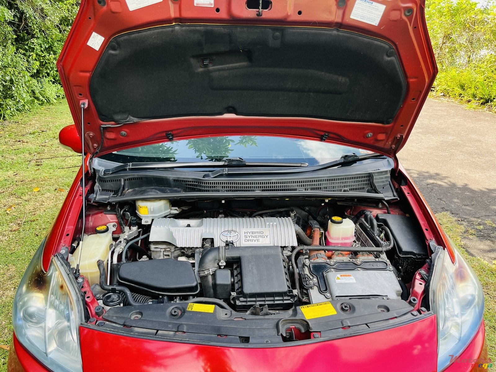 2011' Toyota Prius photo #7