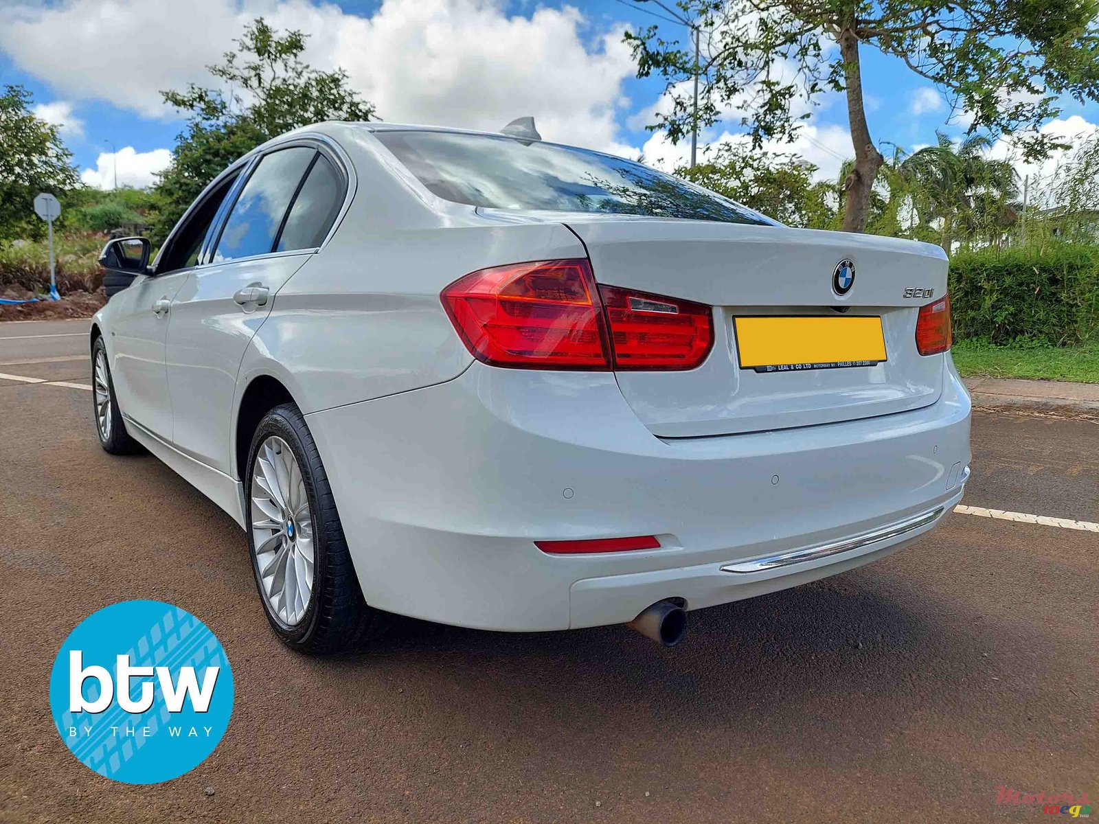 2012' BMW 3 Series photo #3