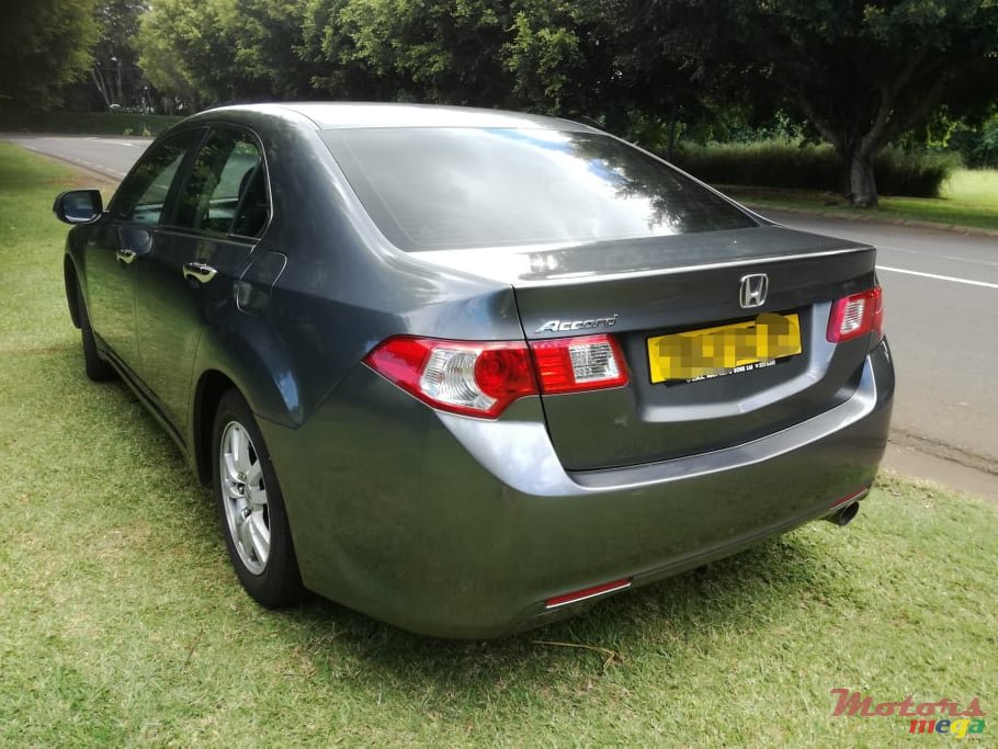 2009' Honda Accord photo #5