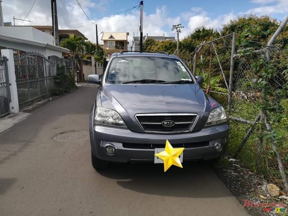 2004' Kia Sorento photo #3