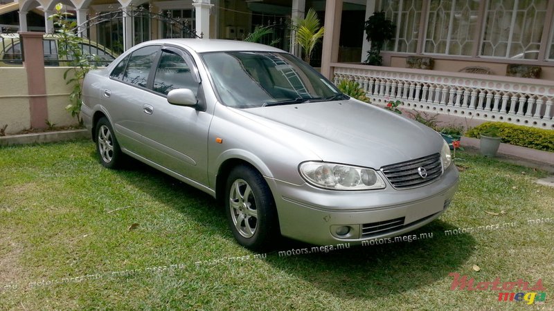 2004' Nissan photo #1