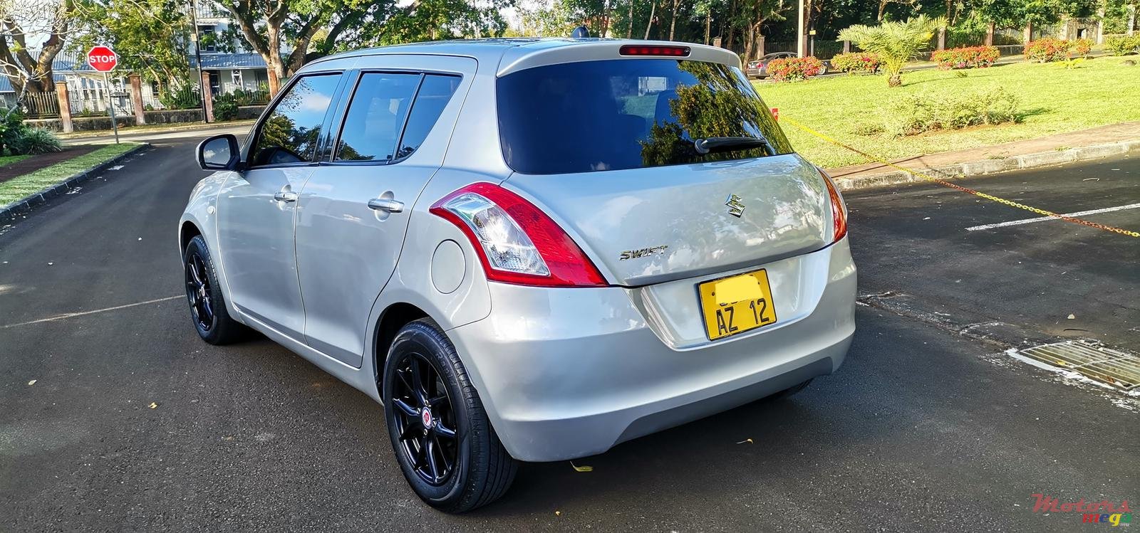 2012' Suzuki Swift photo #4