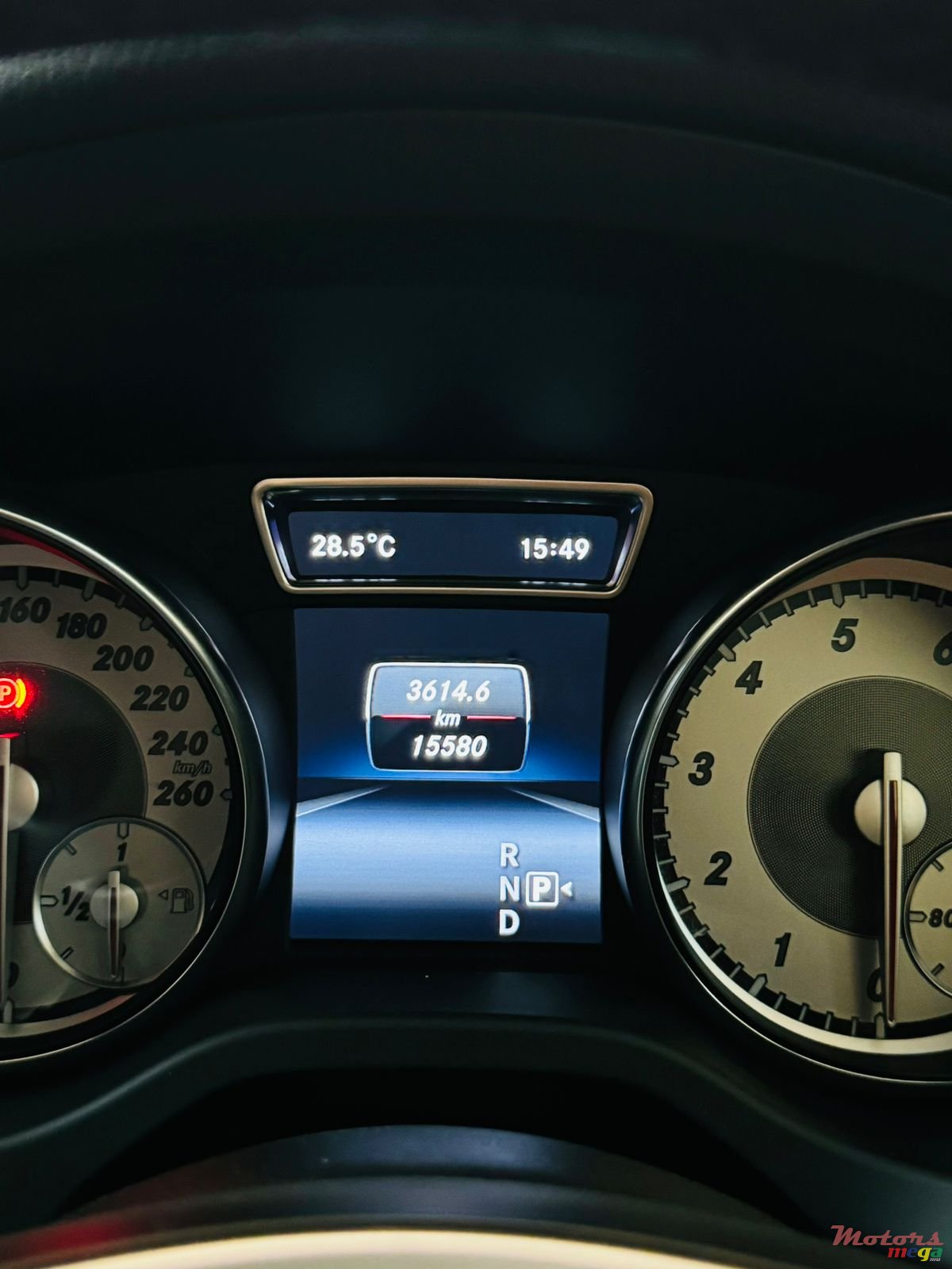 2014' Mercedes-Benz CLA 180 photo #5