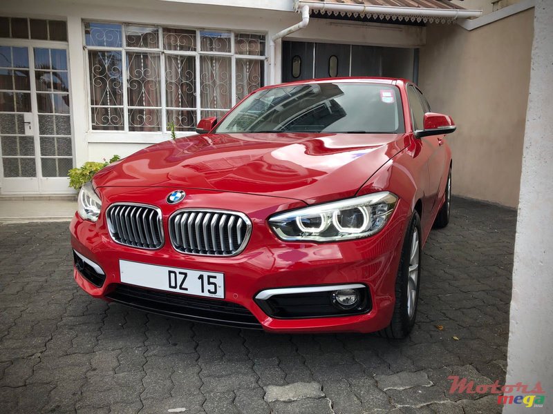 2015' BMW 118i photo #2