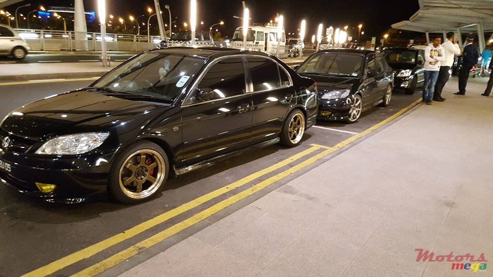 2005' Honda Civic RS photo #4