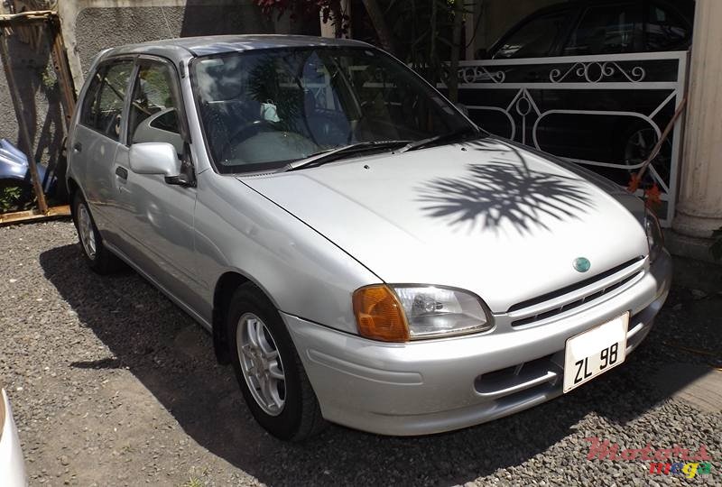 1998' Toyota Starlet Reflect photo #2