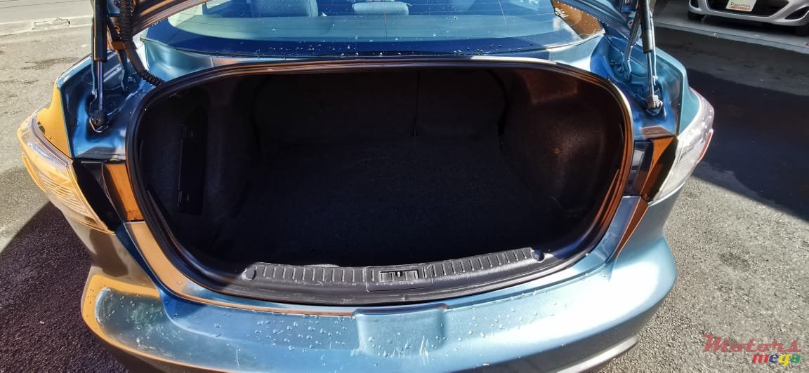 2010' Mazda 3 photo #6