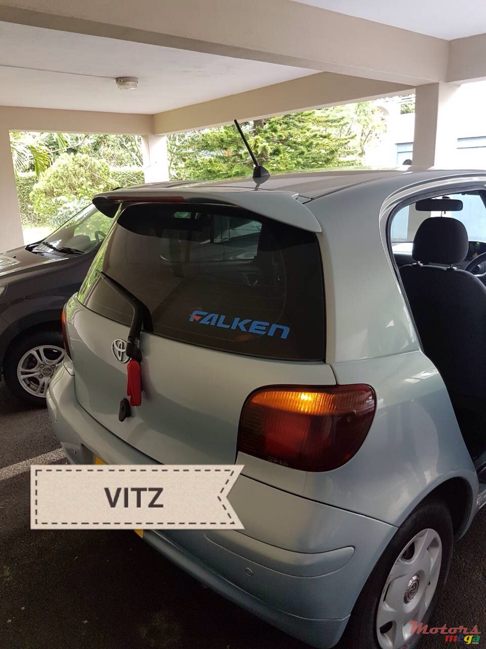 2003' Toyota Vitz photo #7