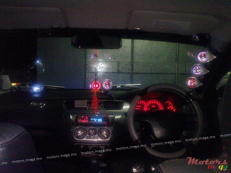 2005' Mitsubishi CS3 photo #6