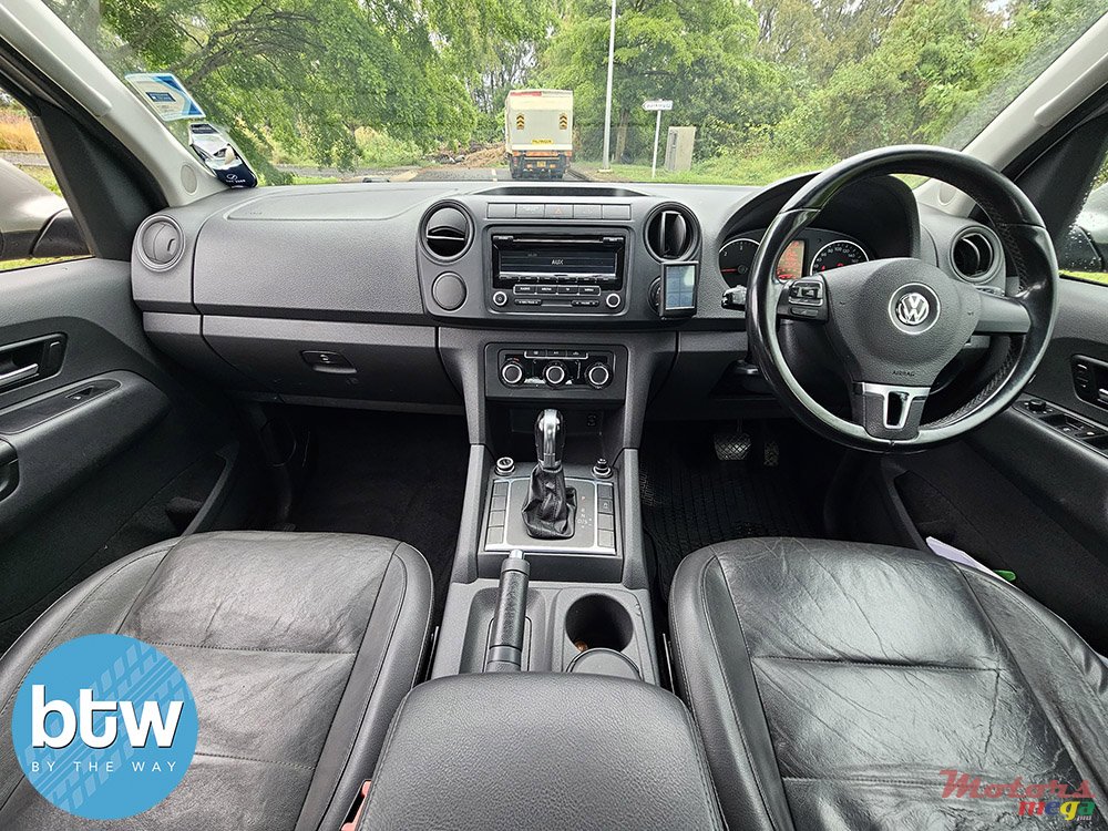 2014' Volkswagen Amarok 4 Motion photo #7