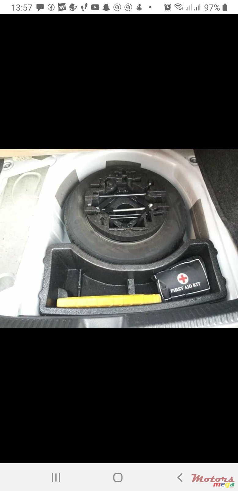 2017' Volkswagen Polo photo #5