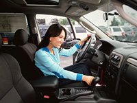 8 foolproof tips for women test-driving cars