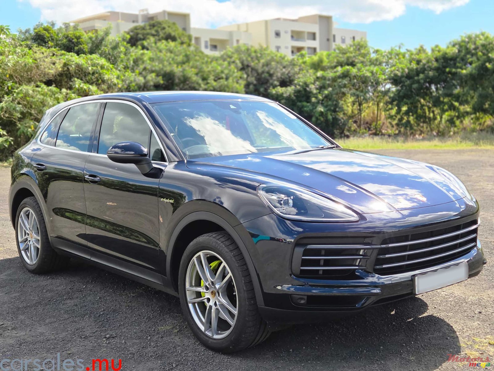 2020' Porsche Cayenne 3.0 V6 e-hybrid photo #2