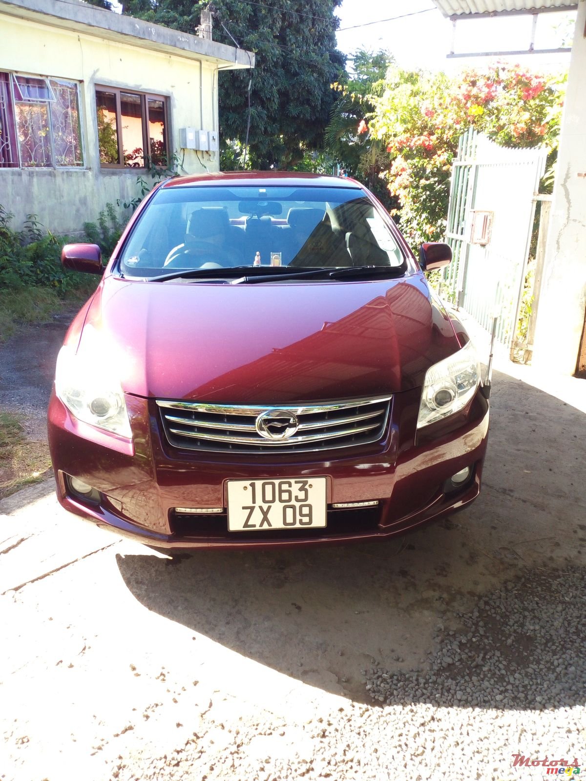 2009' Toyota Axio photo #1