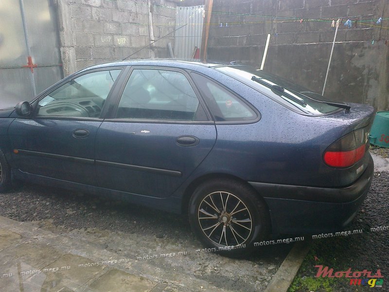 1996' Renault Laguna photo #1