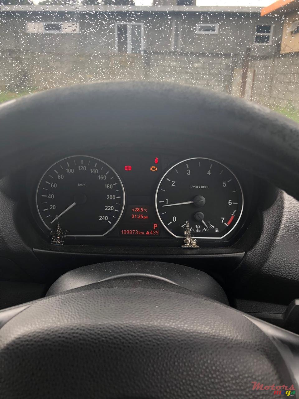 2008' BMW 1 Series 5 Door photo #3