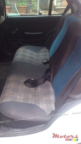 2001' Peugeot 106 Original photo #3