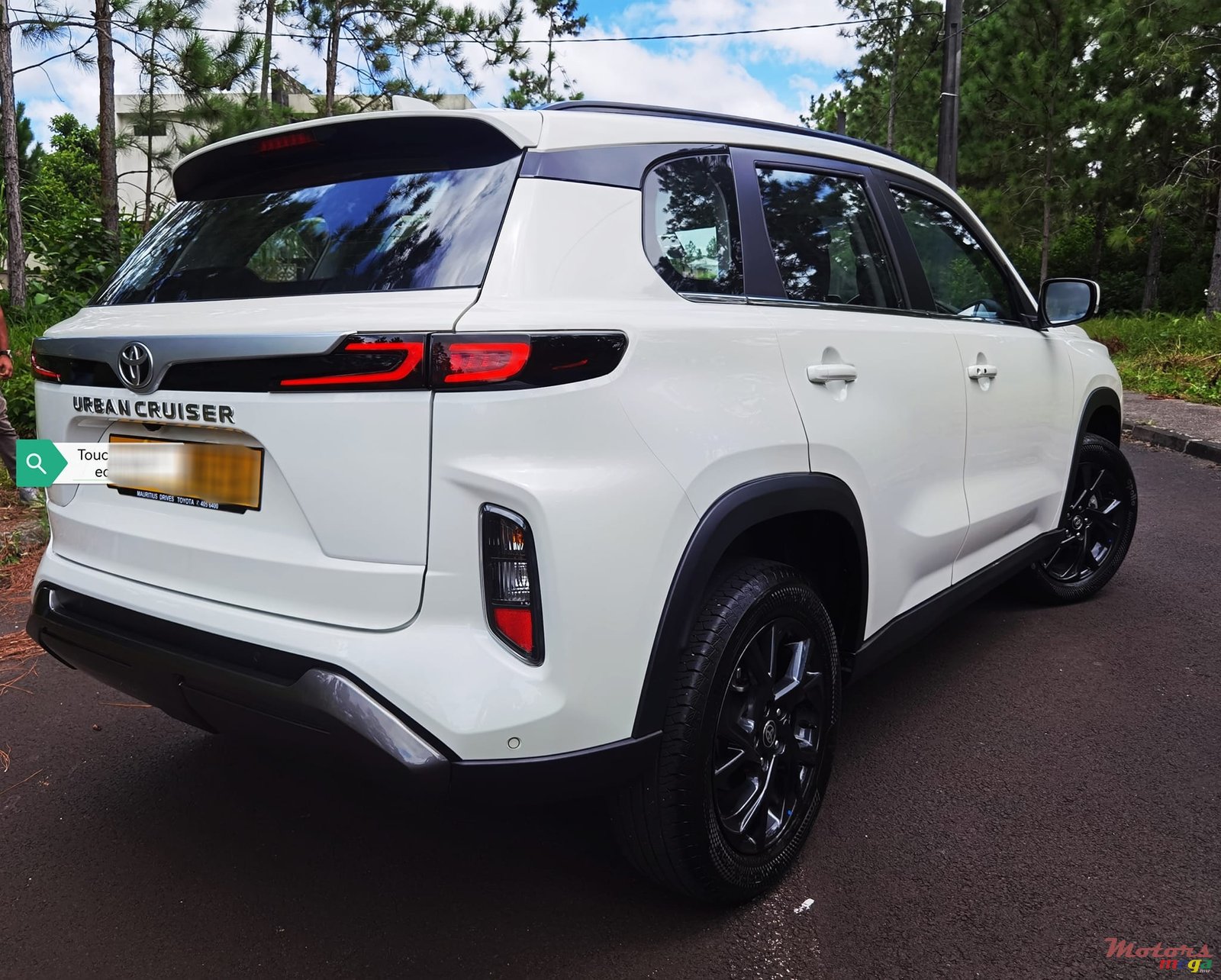 2024' Toyota Urban Cruiser photo #2