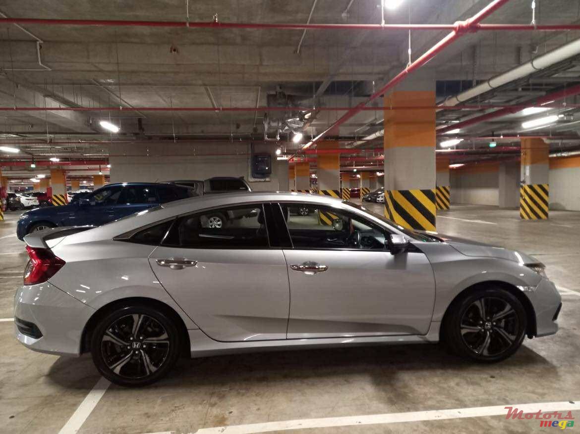 2019' Honda Civic photo #2