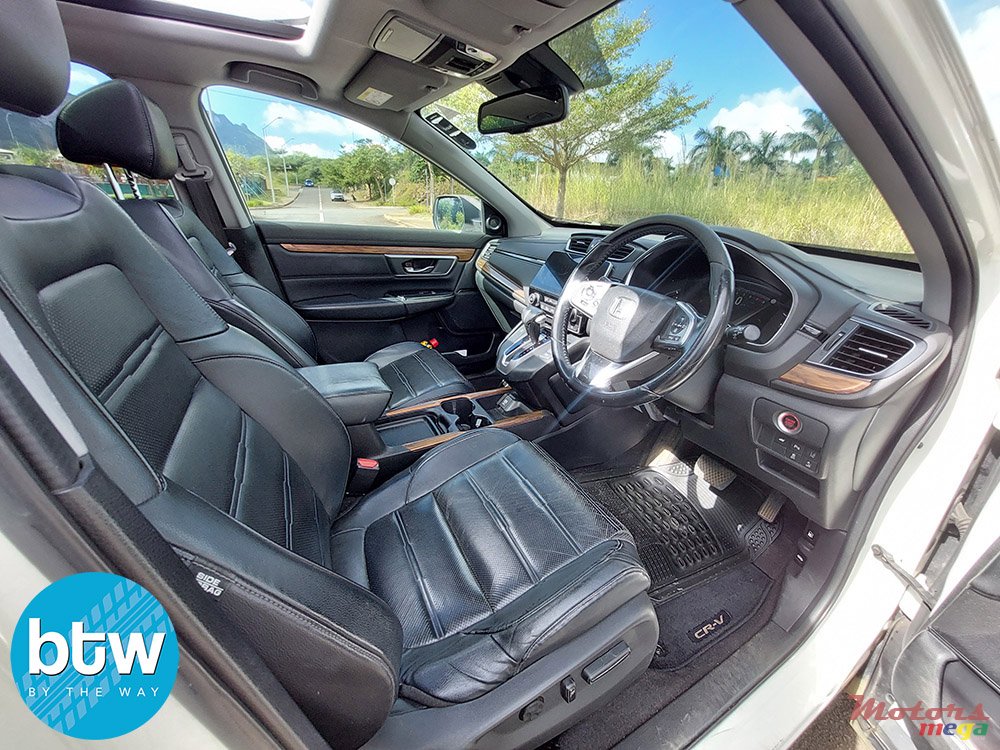2018' Honda CR-V TURBO EXCLUSIVE photo #5