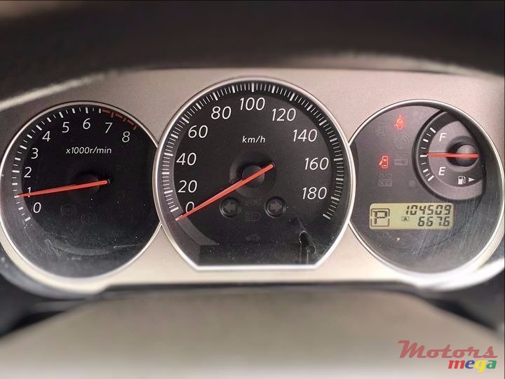 2009' Nissan Bluebird photo #1