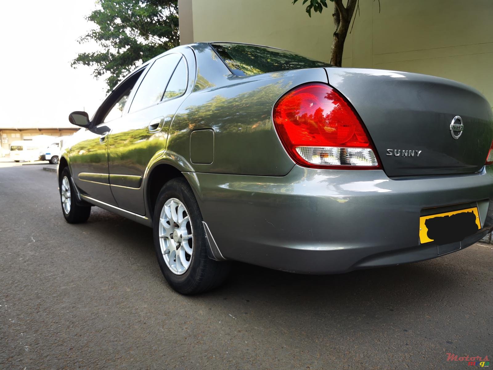 2011' Nissan Sunny photo #1