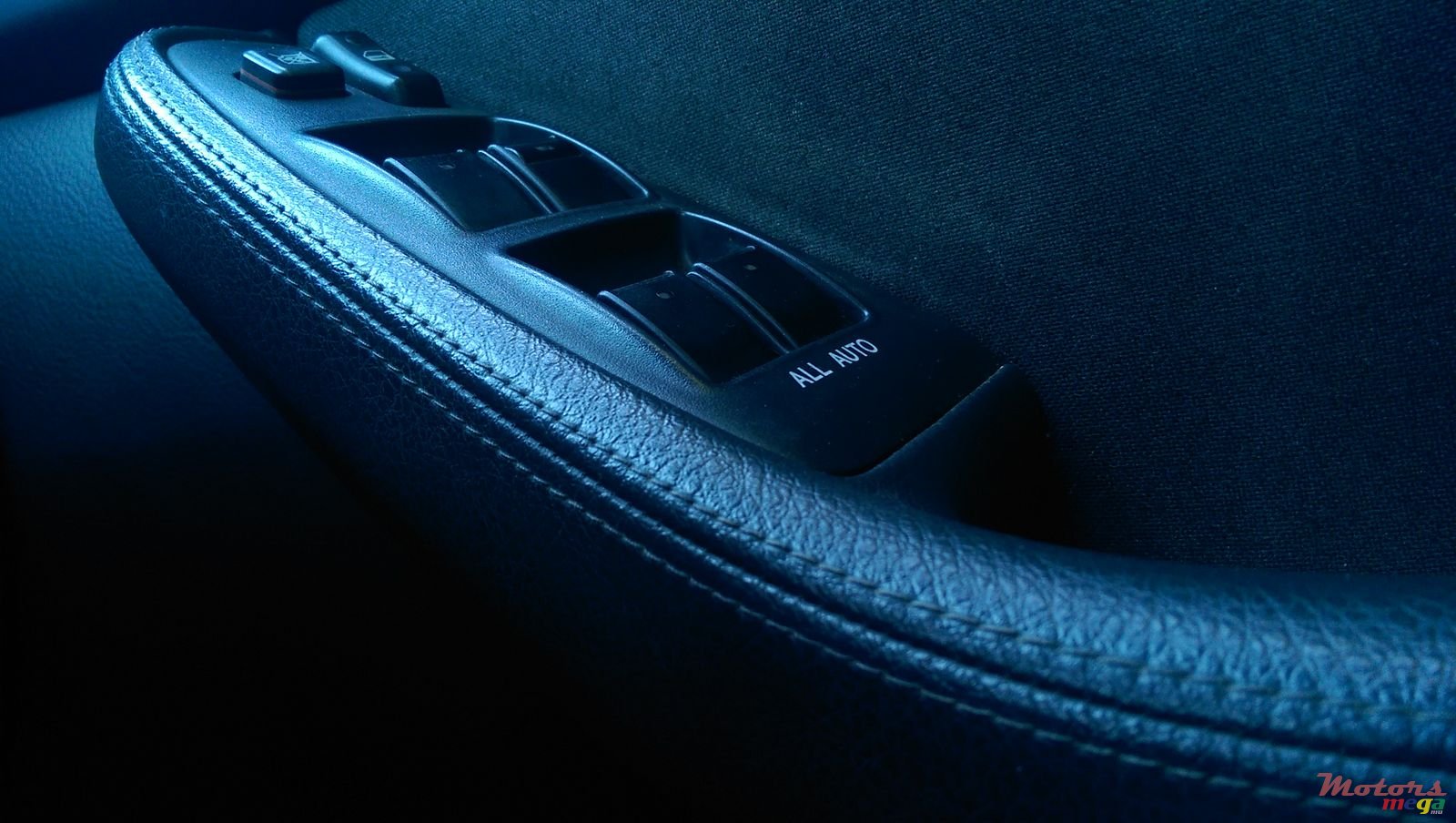 2006' Toyota Avensis photo #2