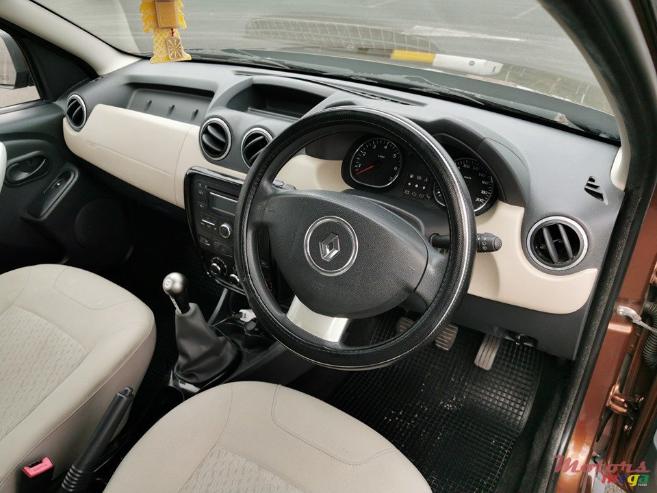 2013' Renault Duster photo #5