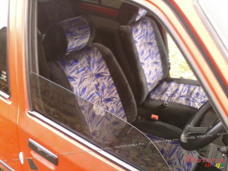 1992' Peugeot photo #2