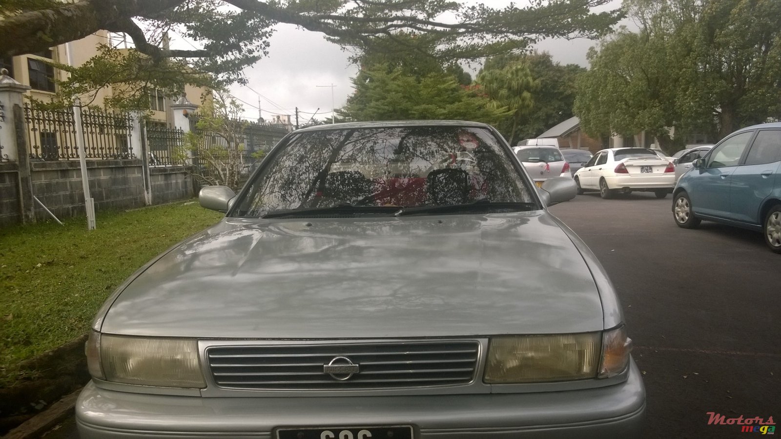 1993' Nissan Sunny photo #1