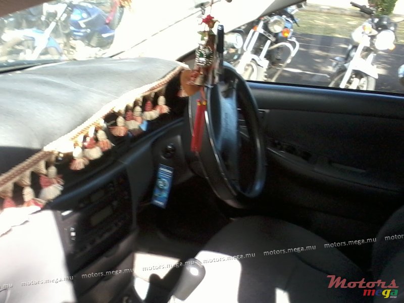 2003' Toyota Corolla photo #2