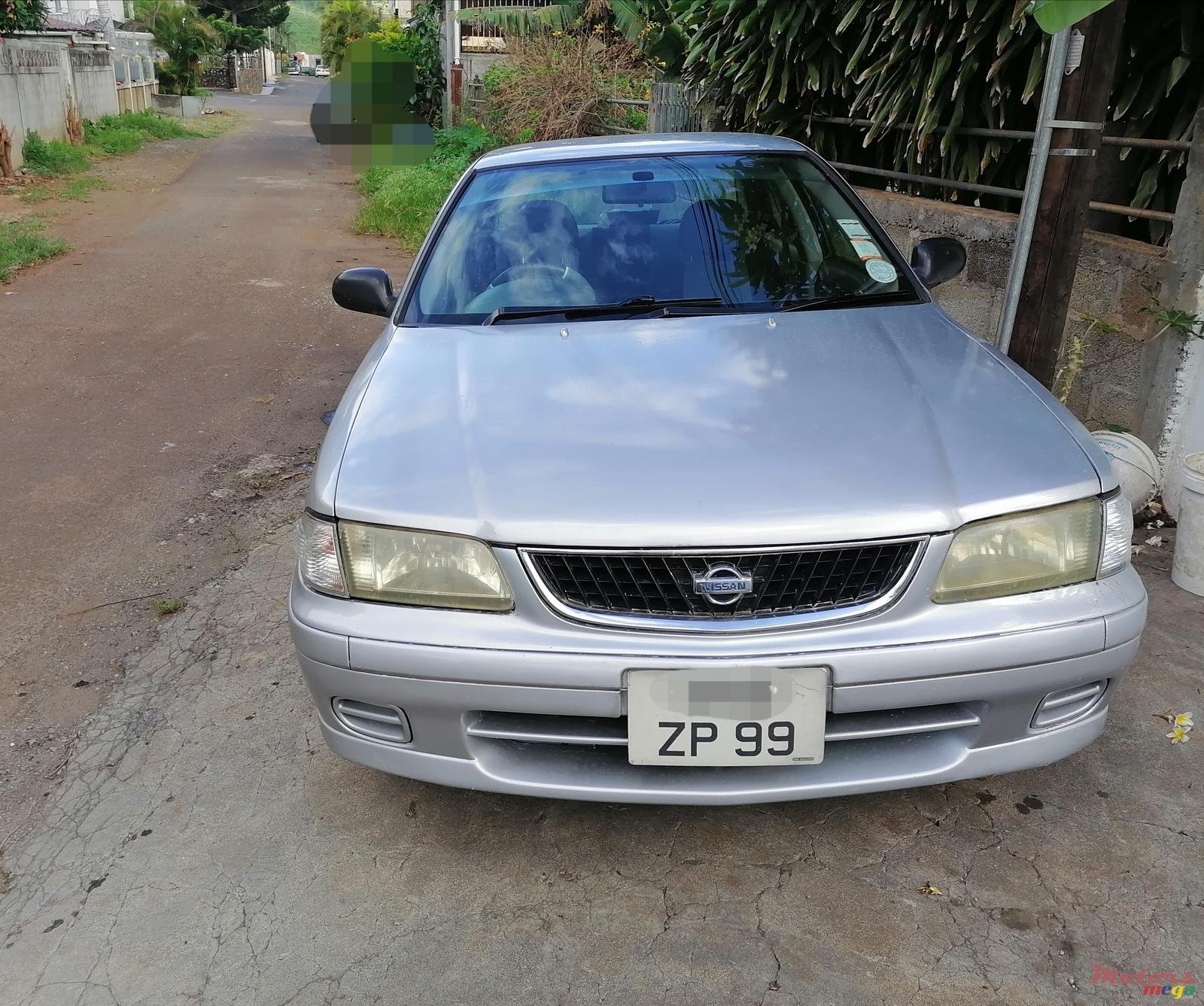 1999' Nissan photo #3