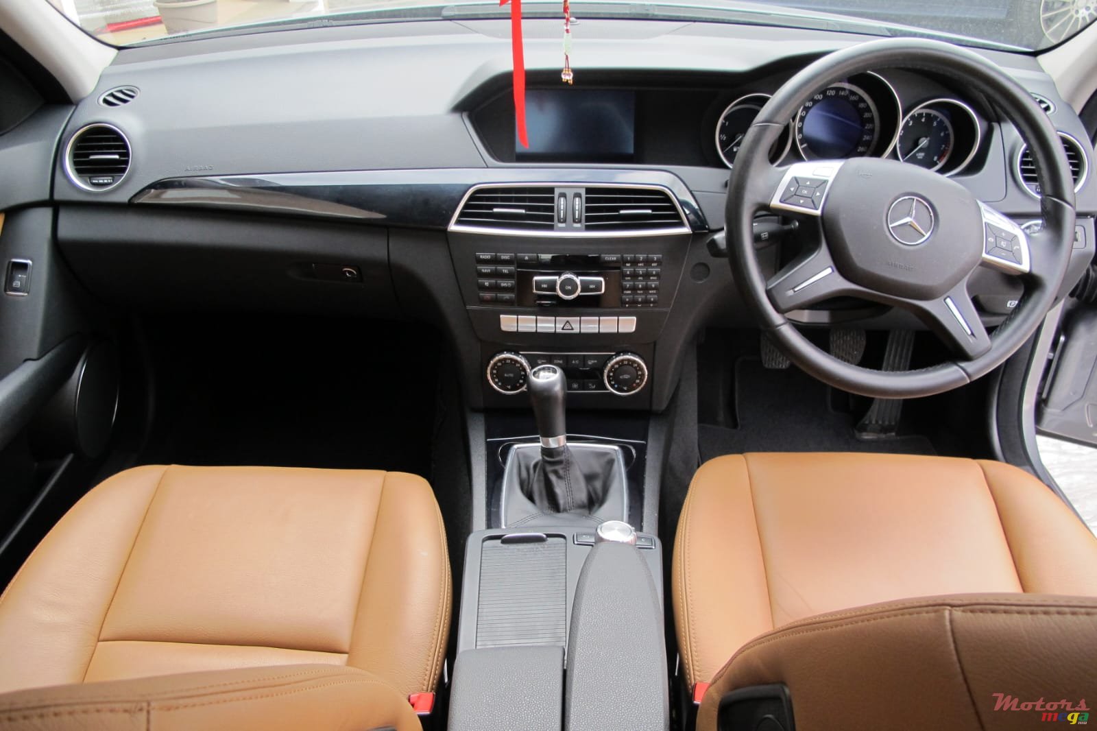 2011' Mercedes-Benz photo #5