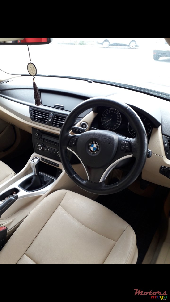 2011' BMW X1 photo #3