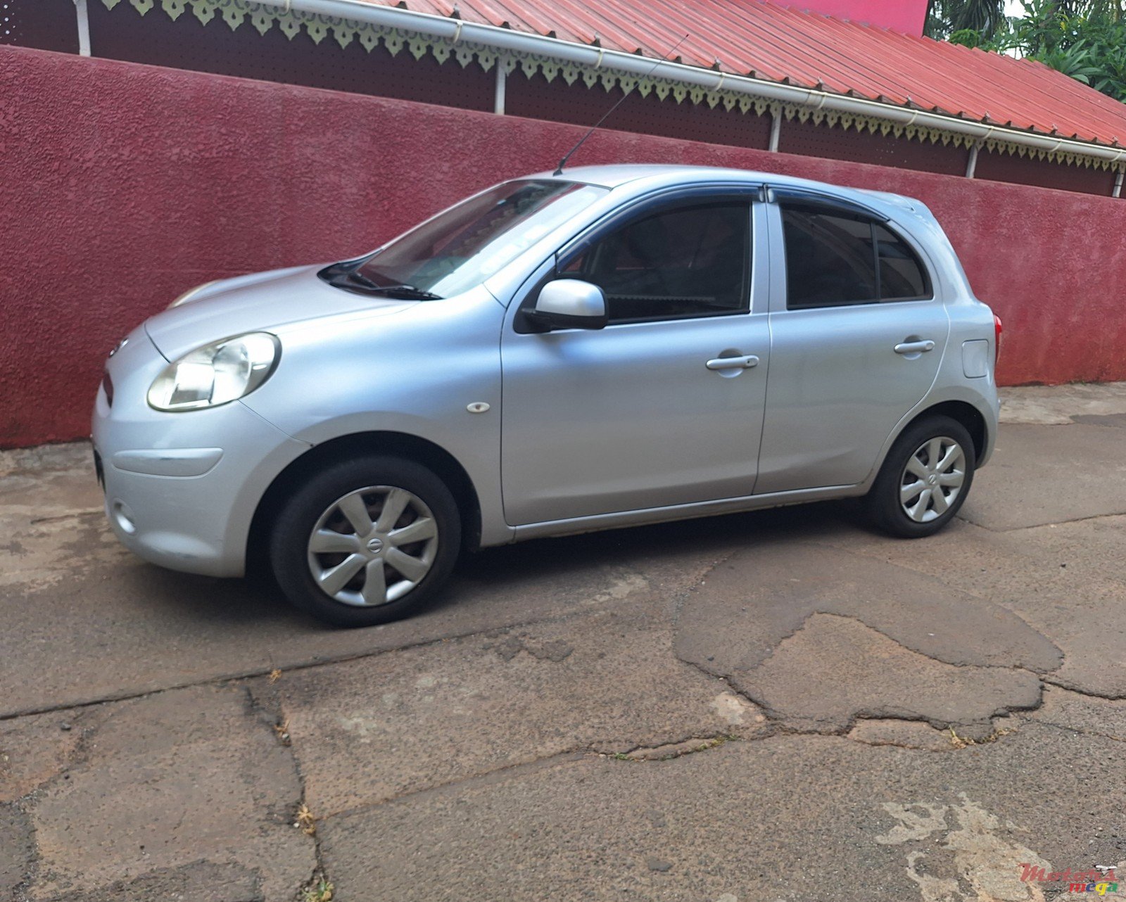 2013' Nissan March photo #3